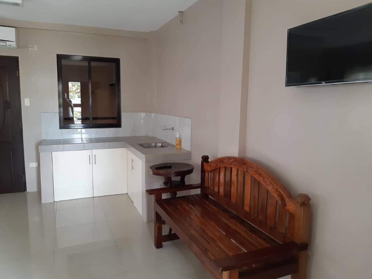 Reddoorz El Senor Jesus Apartelle Vigan Ilocos Hotel Exterior photo