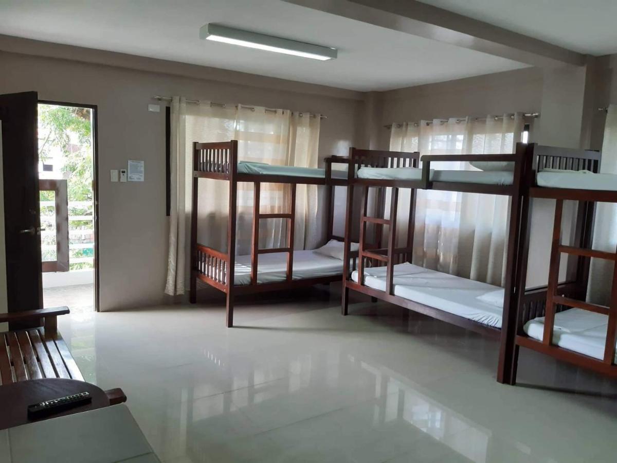 Reddoorz El Senor Jesus Apartelle Vigan Ilocos Hotel Exterior photo